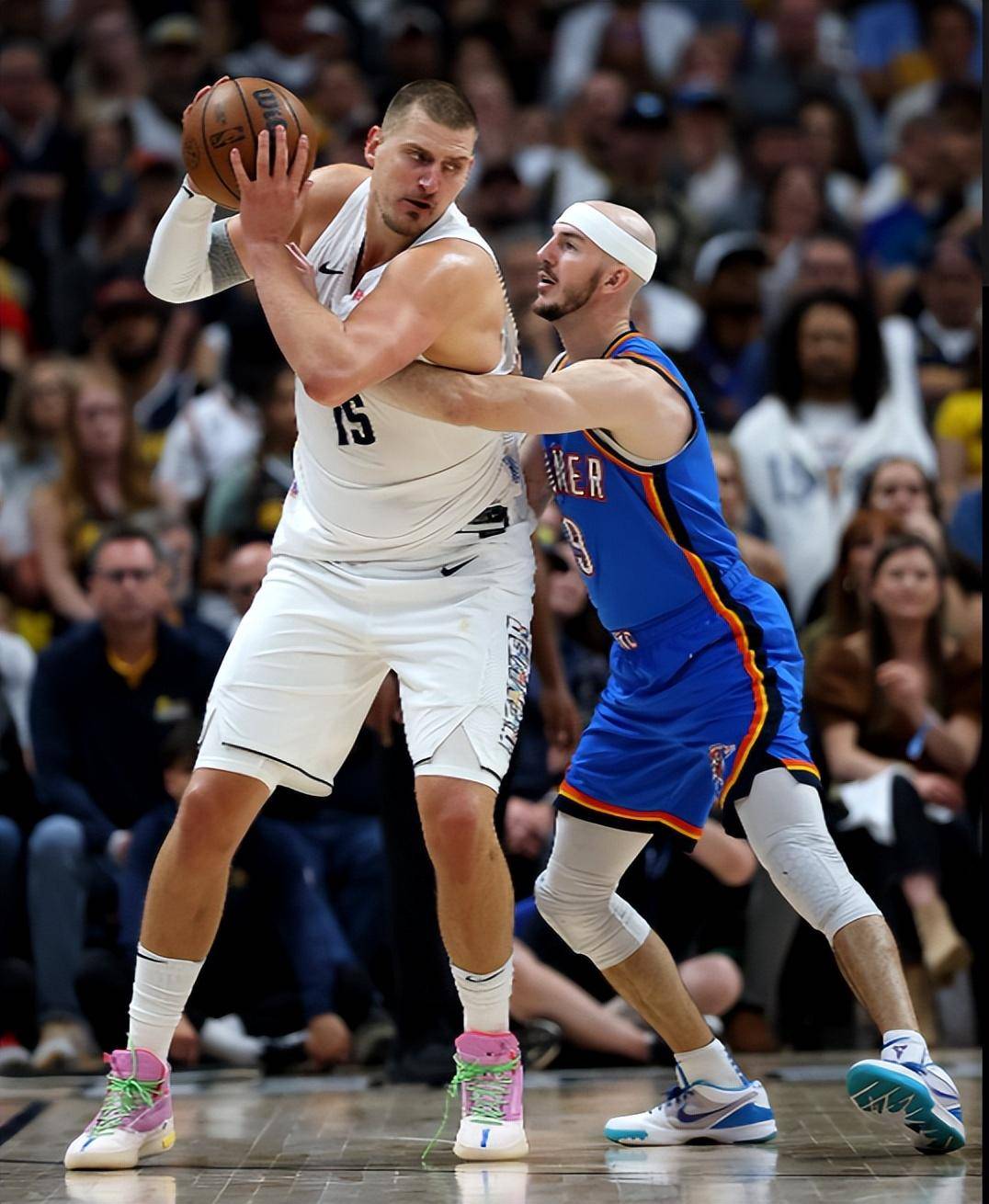 据自己的时 据自己的时