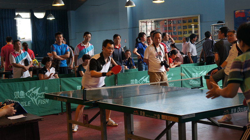 老鹰倾斜 老鹰倾斜