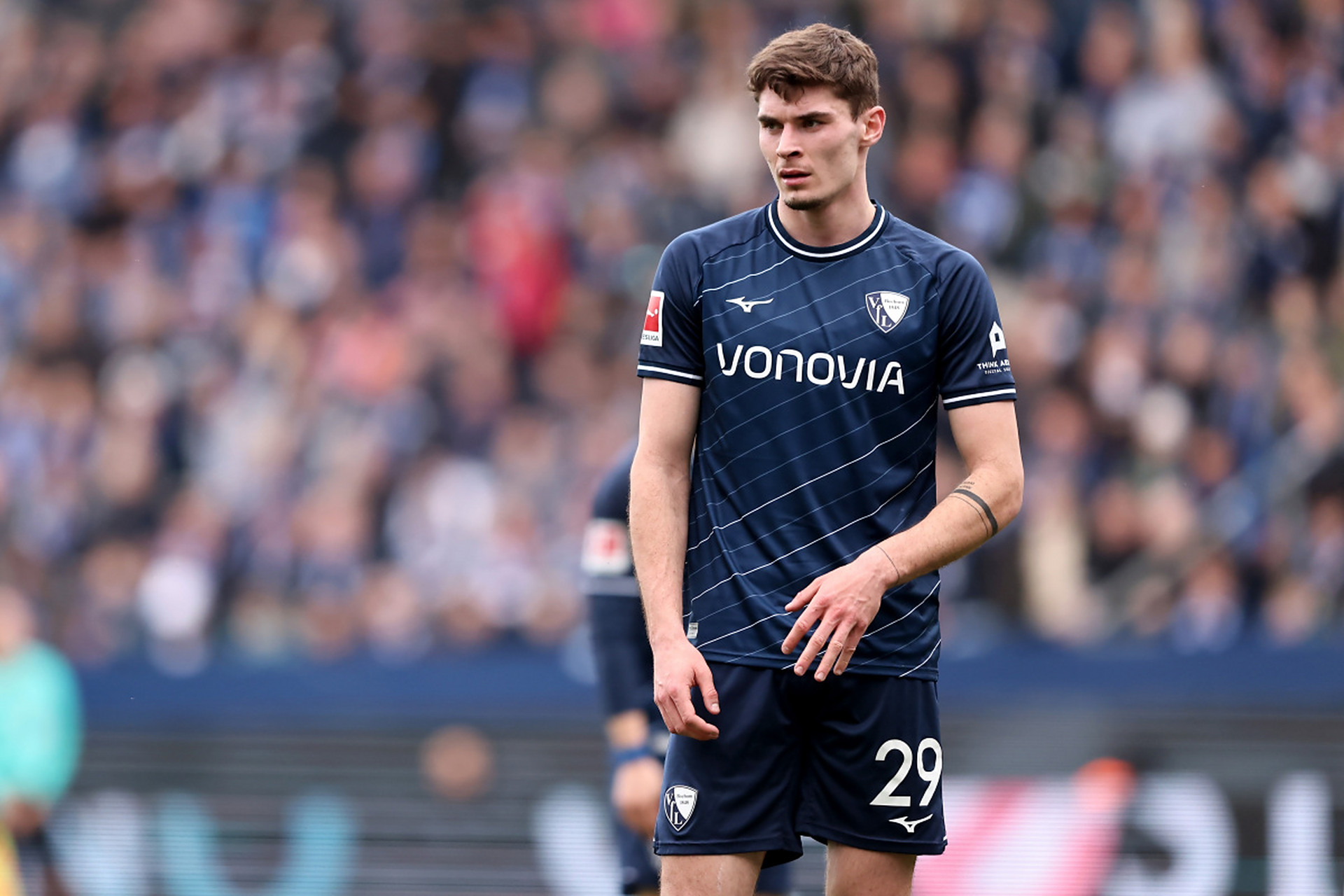 租借费与薪 租借费与薪