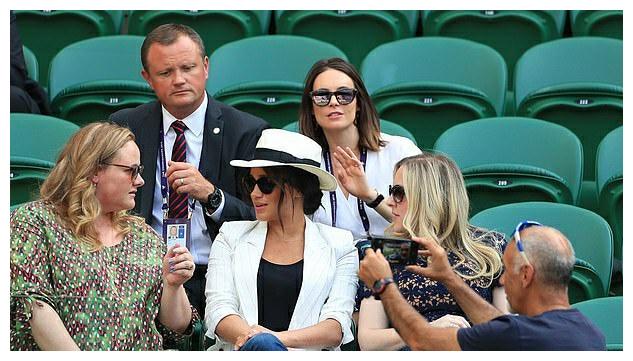 更是一次次 更是一次次