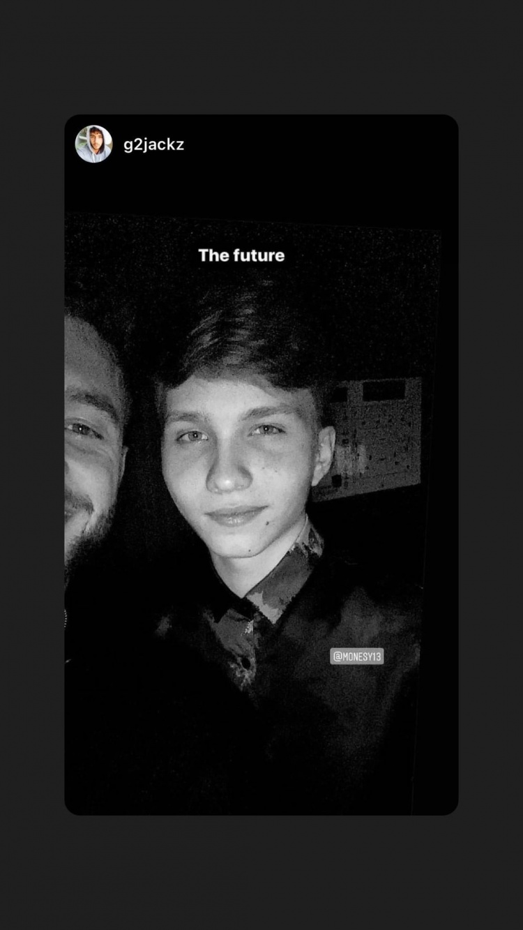 以为更多行 以为更多行